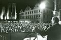 Eine eindrucksvolle Kulisse bot sich dem Redner beim Besuch des SPD-Parteivorsitzenden Willy Brandt im Oktober 1982 auf dem oberen Markt in Würzburg.