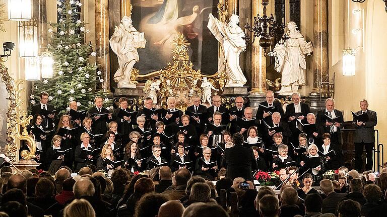 Vermutlich eine deutsche Uraufführung gab es beim Konzert in der Stadtpfarrkirche mit dem Hauptwerk des Abends, Oehlschlägels &bdquo;Missa pastoritia in D-Dur&ldquo;.
