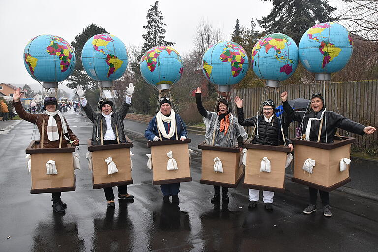 Aerobic im Fessel-Ballon: In 80 Tagen um die Welt.