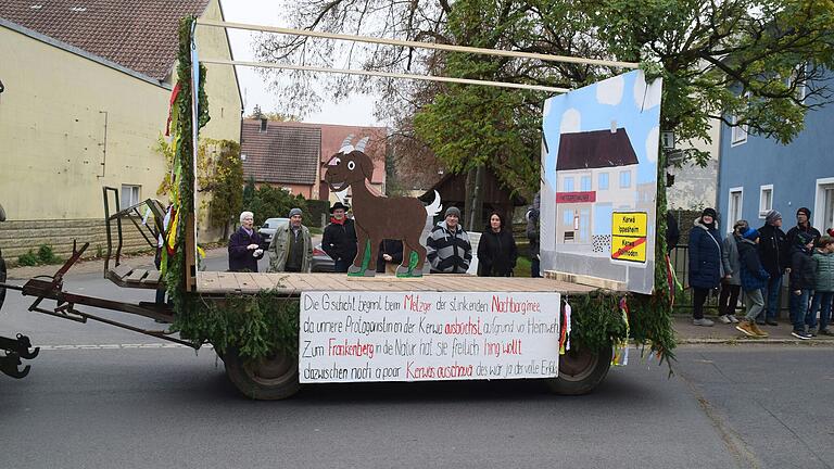 'Eine Geiß auf Kerwätour' lautete das Motto dieses Motivwagens.