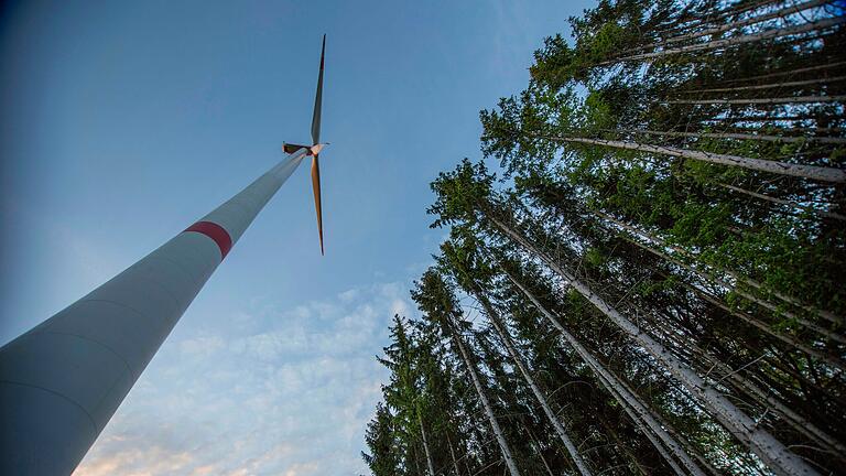 Auf Himmelstadt Gemeindegebiet wird es keine Windräder geben, wohl aber auf Privatgrund im selben Waldstück.&nbsp;