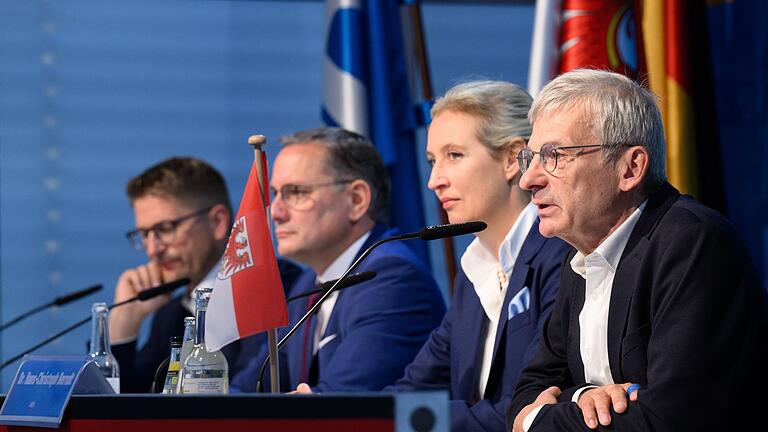 Nach der Landtagswahl in Brandenburg - AfD       -  Die AfD hofft auf die Jugend. Bei der Landtagswahl in Brandenburg hat die Partei, die in dem Bundesland als rechtsextremistischer Verdachtsfall vom Verfassungsschutz beobachtet wird, von jüngeren Wählern besonders viele Stimmen erhalten.