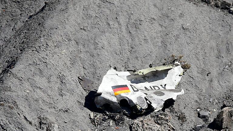 Germanwings-Absturz       -  Nur noch Trümmer blieben von einem Germanwings-Flug nach Düsseldorf. (Archivbild)