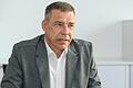 Richard Graupner, Fraktionssprecher der AfD im Stadtrat, äußerte sich aus grundsätzlichen Zweifeln dem menschengemachten Klimawandel gegenüber kritisch über die geplante Klimaneutralität Schweinfurts bis 2035. Dafür erntete er heftigen Widerspruch von Oberbürgermeister Sebastian Remelé.