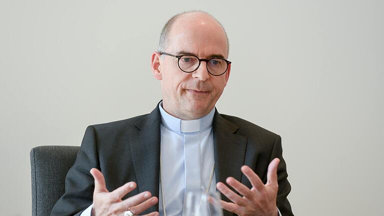 Das Verfahren gegen den Würzburger Bischof Franz Jung wegen Verleumdung ist eingestellt worden. Das Verfahren gegen den Würzburger Bischof Franz Jung wegen Verleumdung ist eingestellt worden.