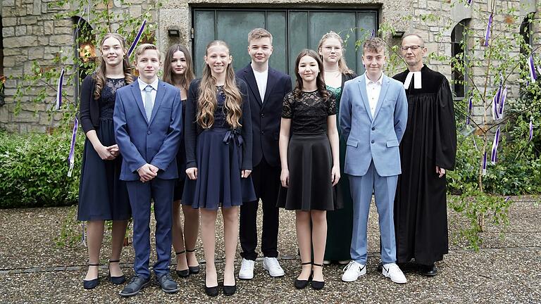 Im Bild Mara Peter, Jonas Walter, Joseline Etich, Marie Klebrig, Mika Michel, Isabell Etich, Maike von der Linden, Malte Pechtold. Im Bild Mara Peter, Jonas Walter, Joseline Etich, Marie Klebrig, Mika Michel, Isabell Etich, Maike von der Linden, Malte Pechtold.