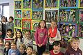 Kunstprojekttag an der Grundschule Wombach: Hier die Klasse 2b mit ihren Kunswerken.