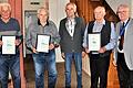 Für 50 Jahre Mitgliedschaft in der Eigenheimervereinigung Stammheim geehrt: Albert Bernhard, Heinz Niedermeyer, Vorsitzender Herbert Ziegler, Josef Ziegler und Georg Grembler