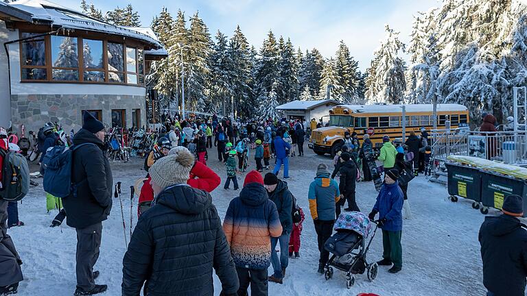 Ein perfekter Wintertag in der Rhön - auf der Wasserkuppe Ein perfekter Wintertag in der Rhön - auf der Wasserkuppe