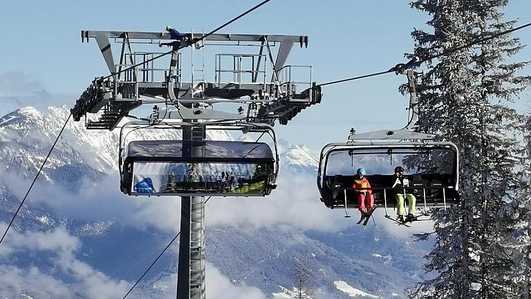 Da ist hundertprozentige Sicherheit wichtig: 18 Anlagen gehören zu den Reiteralm-Bergbahnen im österreichischen Schladming. In den Rollen, über die die Stahlseile laufen,&nbsp; befinden sich Lager der Schweinfurter Firma SKF. Sie sind hohen Belastungen ausgesetzt, weswegen gefälschte Ware gefährlich werden kann.