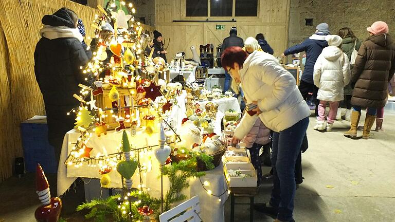 Handwerkskunst stand hoch im Kurs beim Wintermarkt in Giebelstadt