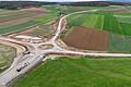 Immer wieder machen Unbekannte auf der Baustelle der neuen Umgehung Wiesenfeld mit Baugeräten Spritztouren.&nbsp;