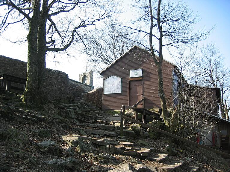 Seit Ende Oktober ist die Milseburghütte geschlossen. Noch steht nicht fest, wann sie abgerissen und neu aufgebaut wird.