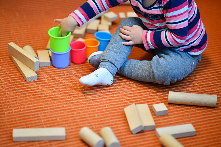 Die Forderung, Kitas als Bildungseinrichtungen zu sehen und deshalb wie Schulen kostenlos zu machen, gibt es immer wieder.