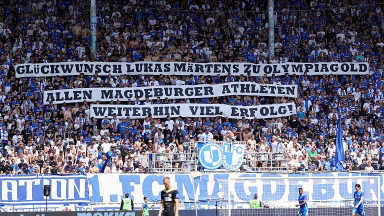 1. FC Magdeburg - SV Elversberg - Lukas Märtens wurde auch im Fußballstadion gefeiert. 1. FC Magdeburg - SV Elversberg - Lukas Märtens wurde auch im Fußballstadion gefeiert.