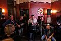 Beim Musikerstammtisch im Lohrer Café Mann bildete sich spontan eine Gruppe (von links): Georg Fath, Guido Helmling, Max Baumer, Nico Rauch und Thomas Baumeister.&nbsp;