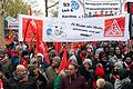 Protest-Kundgebung der IG Metall  in Wolfsburg       -  Tausende Teilnehmer demonstrieren vor dem Werk am Verhandlungsort in der Volkswagen Arena, mit anschließender Protest-Kundgebung direkt vor dem Stadion.