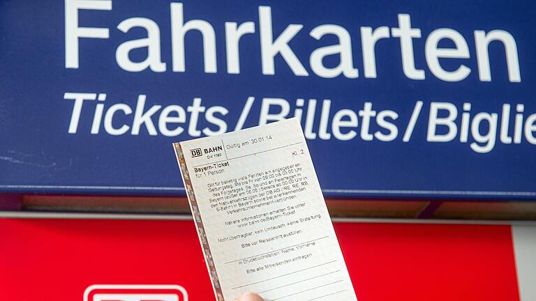 Laut dem Statistischen Bundesamt haben sich auch die Ticketpreise für Bahnfahrten seit dem vergangenen Jahr vergünstigt.