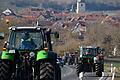 Mehrere hundert Traktoren waren am Montagmittag auf dem Weg zur Großkundgebung in Bad Neustadt. Hier der Troß bei Saal an der Saale