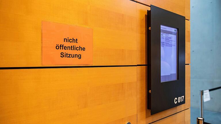Seit Mai verhandelt das Gericht in dem Mordfall hinter verschlossenen Türen.