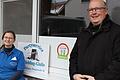 Andrea Hebling-Giulio vom Partyservice mitten im Ortskern ist auch bei der Initiative „Schutzinseln“ dabei. Darüber freut sich Initiator Michael Langenhorst. Ihr Geschäft liegt auf direktem Weg zur Schule.