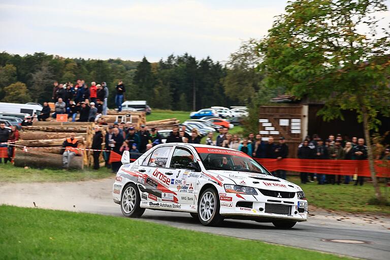 Vorjahressieger Patrik Dinkel startet mit Copilotin Anna Hinrich zur Titelverteidigung.