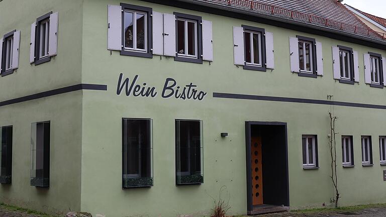 Das Weinbistro in der Iphöfer Pfarrgasse steht schon länger als ein Jahr leer. Jetzt hat die GWF als Pächterin den Mietvertrag mit der Stadt gelöst.