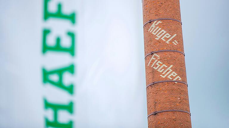 Die Standortleitung des Automobil- und Maschinenbauzulieferers Schaeffler hat sich mit dem Betriebsrat auf ein vorläufiges Konzept geeinigt, um stabil durch das Jahr zu kommen. Die Standortleitung des Automobil- und Maschinenbauzulieferers Schaeffler hat sich mit dem Betriebsrat auf ein vorläufiges Konzept geeinigt, um stabil durch das Jahr zu kommen.