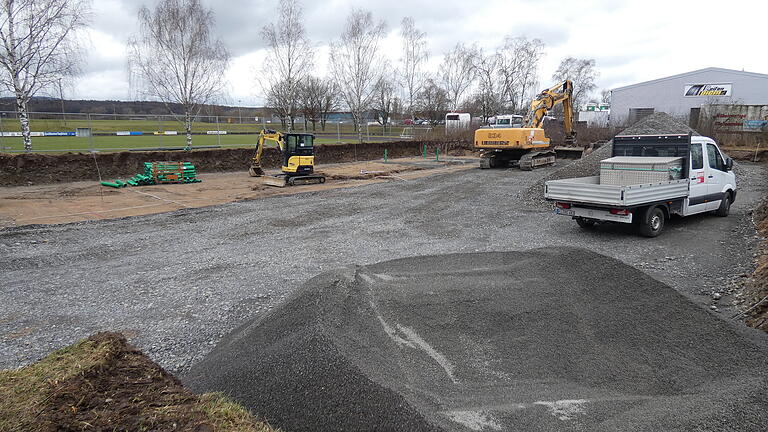 Hier entsteht die neue Einfachsporthalle am Eichelsee. Hier entsteht die neue Einfachsporthalle am Eichelsee.