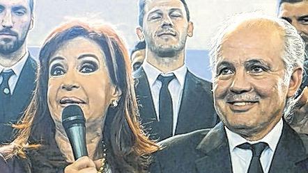 Fußball ist nichts für mich: Cristina Fernández de Kirchner mit Trainer Sabella.