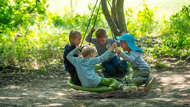 Zurück zur Natur, das wünschen sich viele Eltern für ihre Kindergartenkinder (Symbolbild). Doch gegen einen zweiten Naturkindergarten der NES-Allianz in Unsleben regt sich Widerstand, zuletzt aus der Gemeinde Wülfershausen.