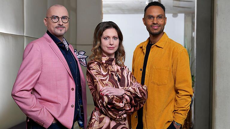 A1F4E.jpg       -  Das ist das Expertenteam bei 'Job Switch': Jochen Mai, Eva Schuilte-Austum und Benjamin Pieck (v.l). Wir haben alle Infos rund um Sendetermine, Übertragung im TV und Stream, Kandidaten und Experten der Sendung.