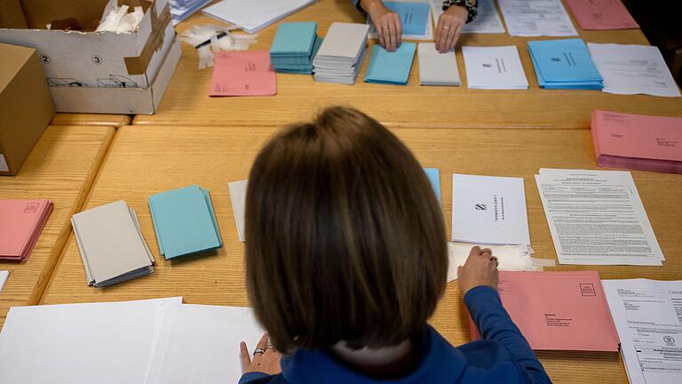 Am Sonntag, 8. Oktober, wird ab 18 Uhr ausgezählt: Vor der Landtagswahl hat auch in Unterfranken die Zahl der Wahlberechtigten, die per Briefwahl abstimmen wollen, stark zugenommen (Symbolbild).