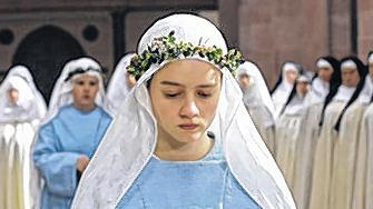 Pauline Étienne in &bdquo;Die Nonne&ldquo;.