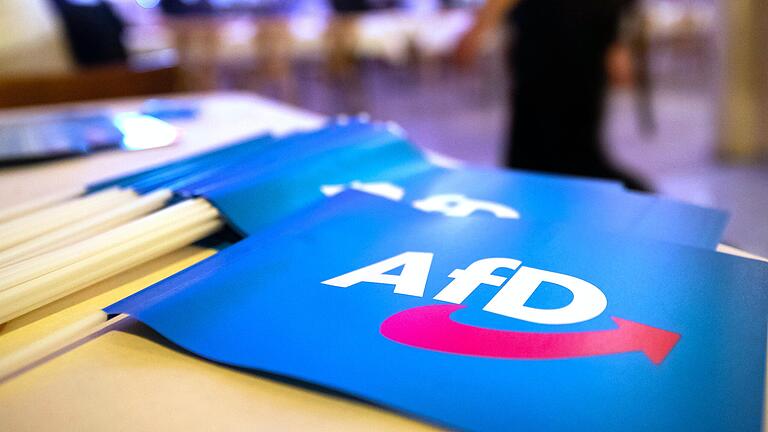 Unter den 14 bayerischen AfD-Bundestagsabgeordneten sind bislang keine Unterfranken. Bezirksvorsitzender Richard Graupner würde das gerne ändern. Unter den 14 bayerischen AfD-Bundestagsabgeordneten sind bislang keine Unterfranken. Bezirksvorsitzender Richard Graupner würde das gerne ändern.