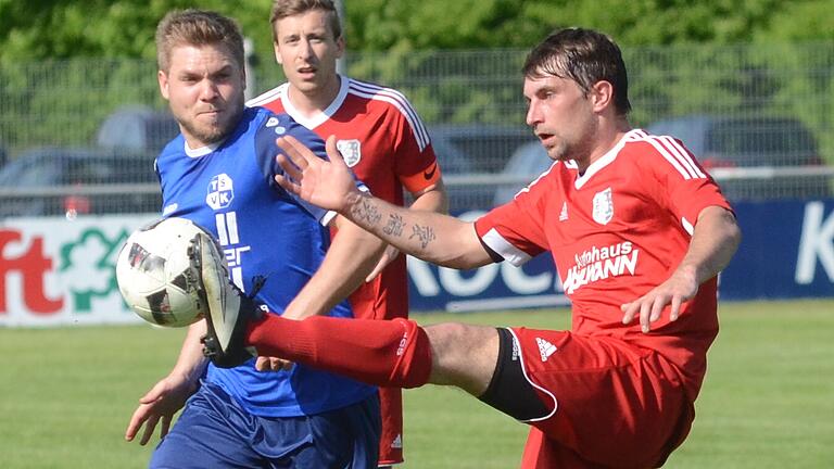 Zurück im Karlburger Aufgebot: Johannes Gold (vorne), links Andreas Grebe vom TSV Kleinrinderfeld