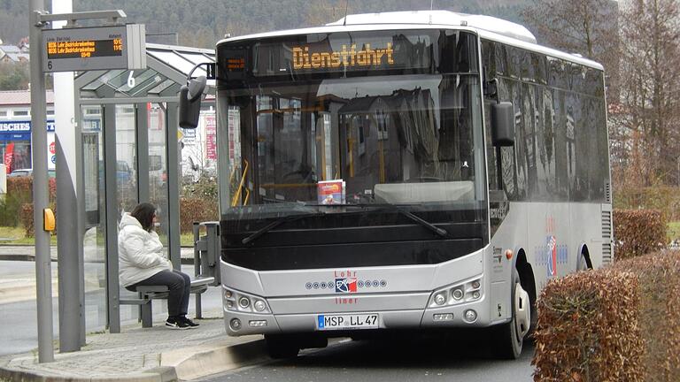 Der Lohrliner ist vor allem für Senioren wein wichtiges Angebot informierten Bürgermeister Mario Paul und Norbert Kleiner, stellvertretender Leiter der Lohrer Stadtwerke, in der Bürgerversammlung.