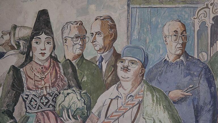 Detail aus dem Wandgemälde im Würzburger Ratssaal: Der Maler hat sich selbst am äußersten Rand des Gemäldes mit einem Selbstportrait verewigt. Detail aus dem Wandgemälde im Würzburger Ratssaal: Der Maler hat sich selbst am äußersten Rand des Gemäldes mit einem Selbstportrait verewigt.