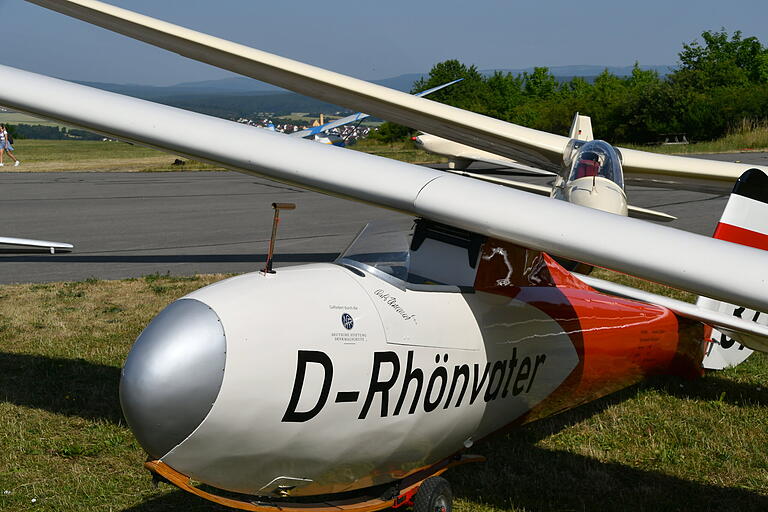 Der Rhönbussard von ganz nah. Der Rhönbussard von ganz nah.