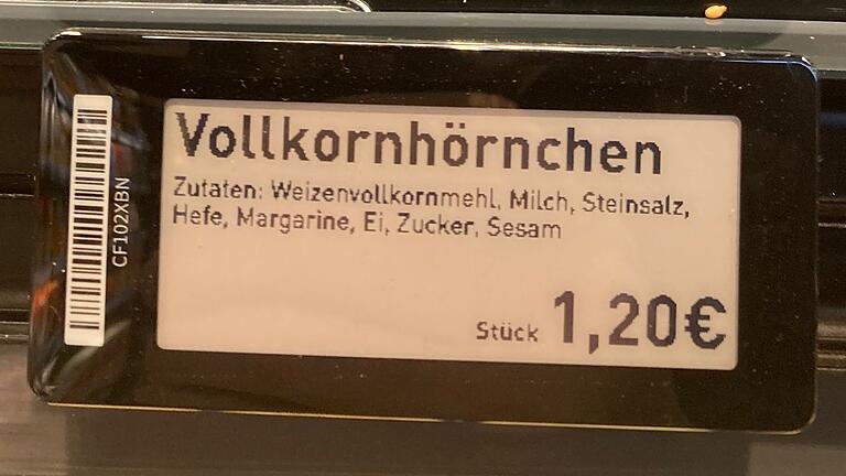 Man erkennt es kaum: Die Produktauszeichnung ist ein kleiner Bildschirm. Der Text kann von der Zentrale verfasst und in Echtzeit geändert werden.