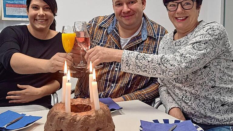 Geburtstagskinder 29. Februar: Nina HUller, Sascha Finger, Maria Fersch - Alles Gute: (von links) Nina Huller (Homburg, wird 36), Sascha Finger (Windheim, wird 40) und Maria Fersch (Erlenbach, wird 60) haben am 29. Februar Geburtstag. Geburtstagskinder 29. Februar: Nina HUller, Sascha Finger, Maria Fersch - Alles Gute: (von links) Nina Huller (Homburg, wird 36), Sascha Finger (Windheim, wird 40) und Maria Fersch (Erlenbach, wird 60) haben am 29. Februar Geburtstag.