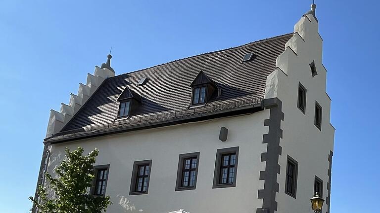 Das „Schlössle“ am Fuße der Alten Mainbrücke in Ochsenfurt.