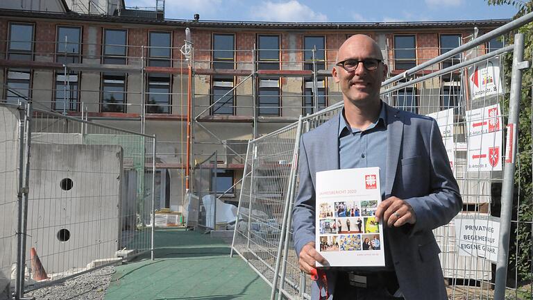 Frank Kupfer-Mauder ist der neue Geschäftsführer der Caritas Schweinfurt, die in das noch im Bau befindliche neue Pfarrzentrum St. Anton gezogen ist.&nbsp;