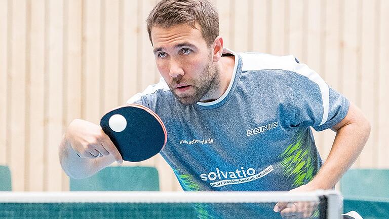 Tischtennis SB Versbach - An der Platte zählt nicht nur Talent, sondern auch Sportlichkeit. Die bewies Felix Bindhammer im Ligaspiel gegen Thalkirchen. Tischtennis SB Versbach - An der Platte zählt nicht nur Talent, sondern auch Sportlichkeit. Die bewies Felix Bindhammer im Ligaspiel gegen Thalkirchen.