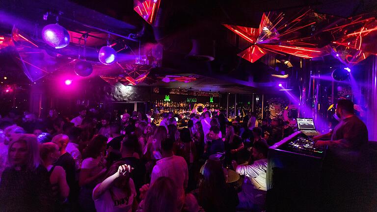 In anderen Bundesländern wie hier in Freiburg in Baden-Württemberg darf schon seit Wochen wieder in Clubs und Diskotheken getanzt werden. Bayern will nun ab Anfang Oktober nachziehen.