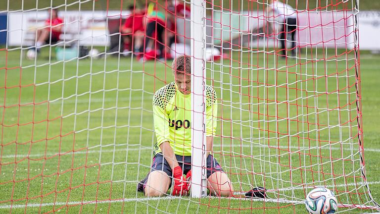 Trübe Aussichten beim FC Haßfurt, im Bild Torwart André Schmid. Die Abgänge machen dem Traditionsverein gewaltig zu schaffen.