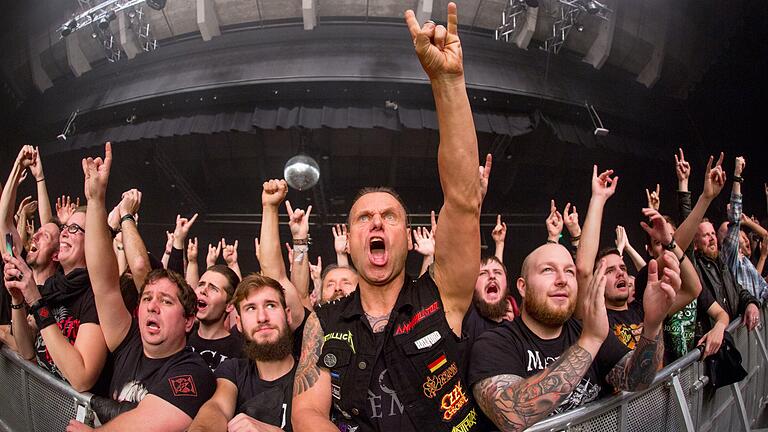 Die Posthalle am Bahnhof hat eine große Kundschaft: rund 200 000 Besucher im Jahr. Hier ein Foto vom Machine Head-Gastspiel im Oktober bei ausverkaufter Halle.