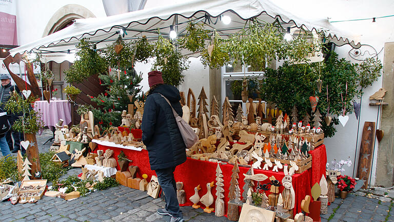 Kunsthandwerkermarkt in Münnerstadt       -  Kunsthandwerkermarkt in Münnerstadt.