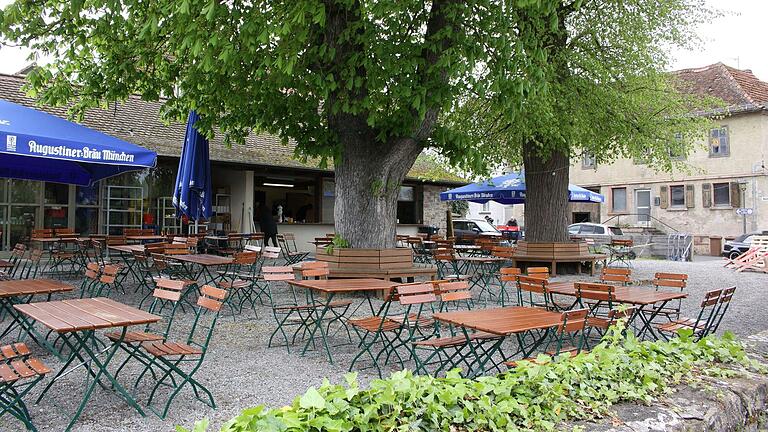 Ein Biergarten fast wie aus dem Bilderbuch: Im Mai eröffnete der Ankergarten in Zellingen mit neuen Pächtern und neuem Team. Ein Biergarten fast wie aus dem Bilderbuch: Im Mai eröffnete der Ankergarten in Zellingen mit neuen Pächtern und neuem Team.