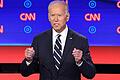 US-VOTE-2020-DEMOCRATS-DEBATE       -  Viele Umfragen sehen ihn als Favorit: Doch die Zweifel mehren sich auch bei den Demokraten, ob Joe Biden tatsächlich der richtige Mann ist, um US-Präsident Donald Trump bei den Wahlen 2020 zu besiegen.